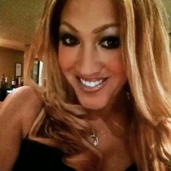 Meet your Posher, Joanna - Picture 1 of 1